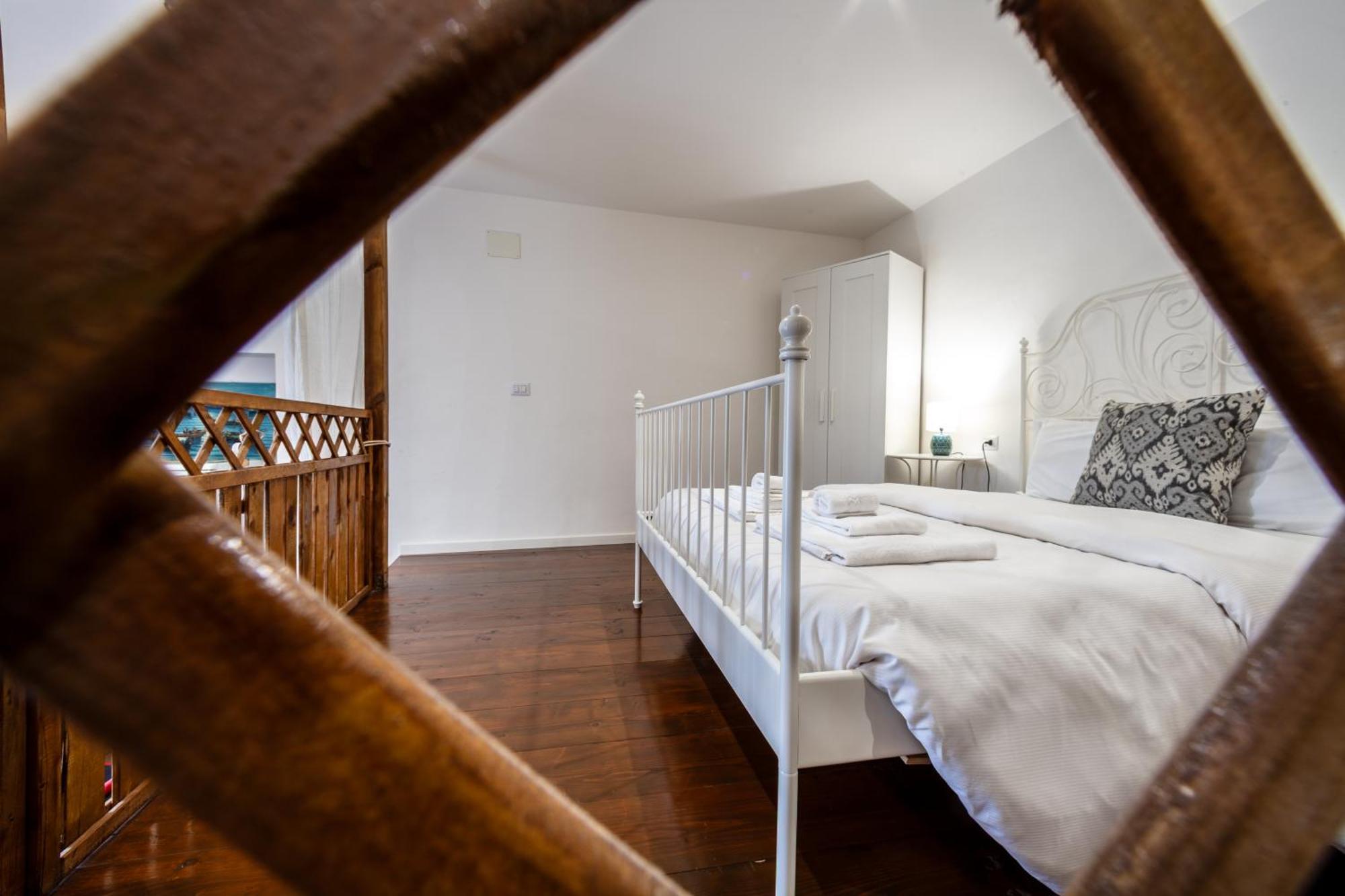 Mh Suites Rooms Apartments Bacoli Eksteriør billede