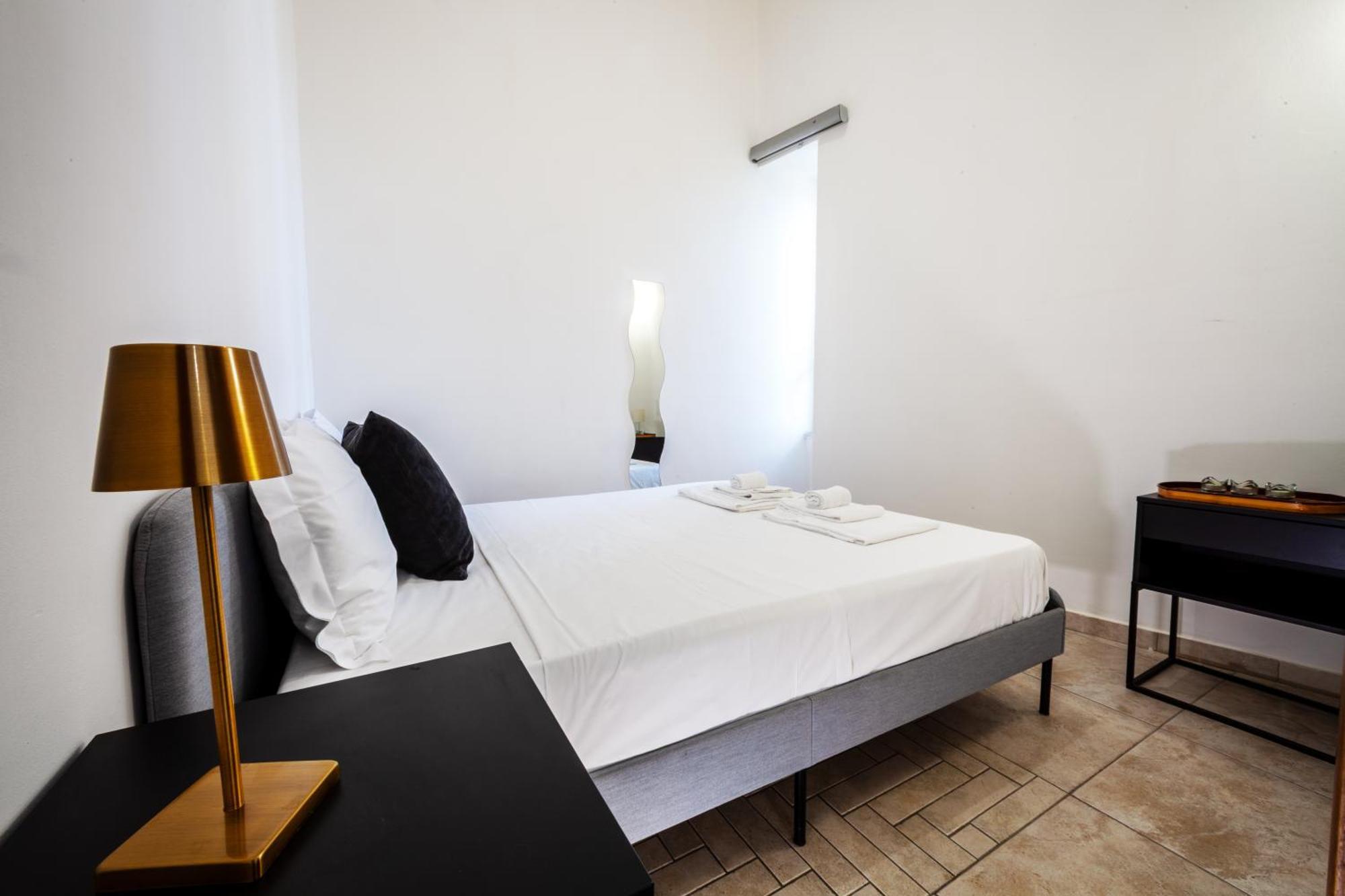 Mh Suites Rooms Apartments Bacoli Eksteriør billede
