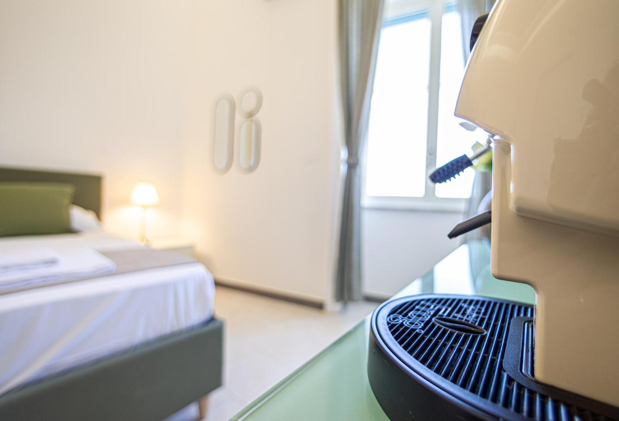 Mh Suites Rooms Apartments Bacoli Eksteriør billede