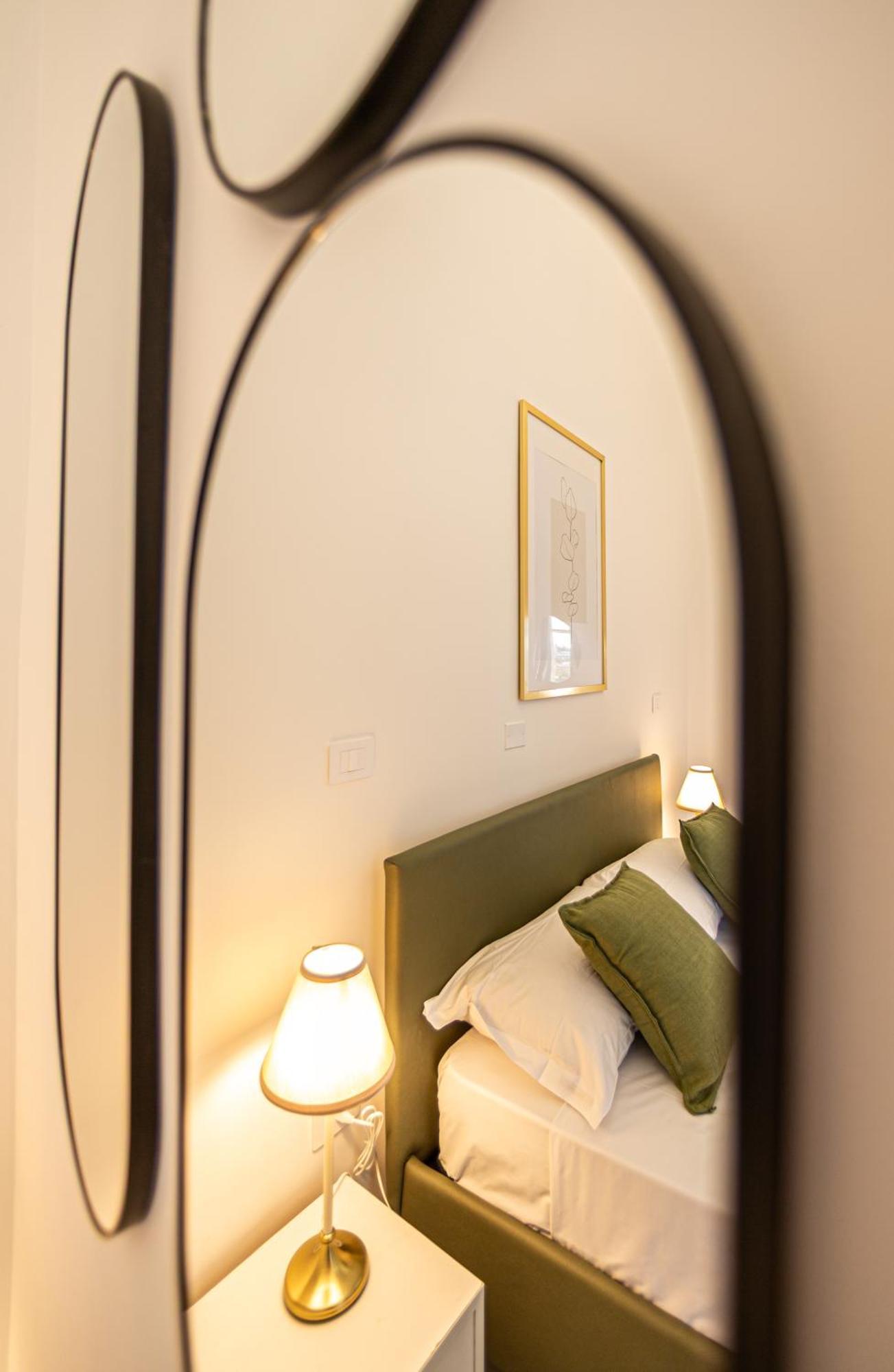 Mh Suites Rooms Apartments Bacoli Eksteriør billede