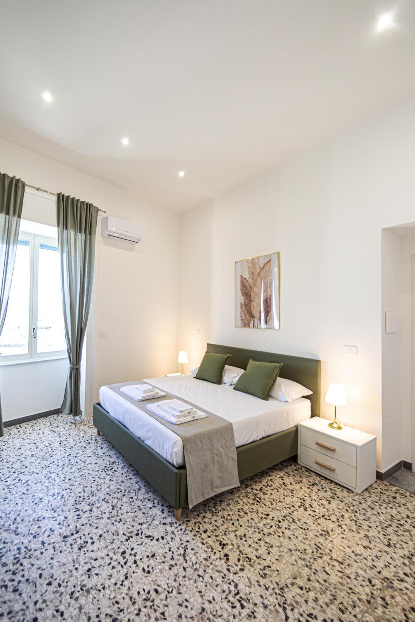 Mh Suites Rooms Apartments Bacoli Eksteriør billede